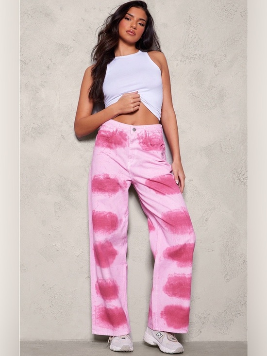 PrettyLittleThing Denim - PrettyLittleThing Pink Denim Jeans